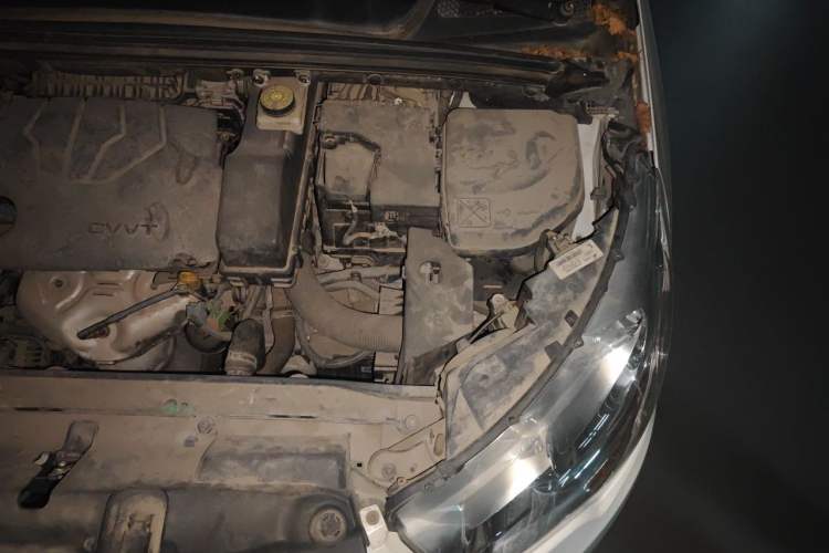Used Citroen C4L 2015 1.8L Automatic Luxury Edition Engine Bay Left