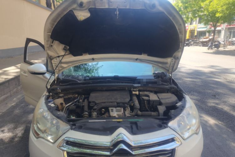 Used Citroen C4L 2015 1.2T Automatic Luxury Edition Engine Bay
