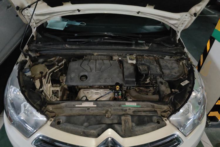 Used Citroen C4L 2015 1.8L Automatic Prestige Edition Engine Bay