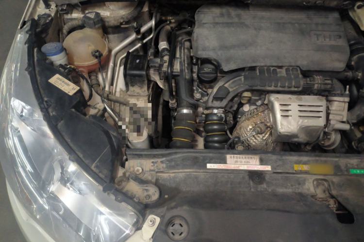 Used Citroen C4L 2015 1.2T Automatic Luxury Edition Engine Bay Right