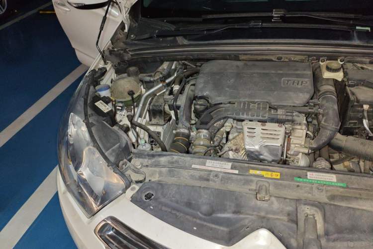 Used Citroen C4L 2015 1.2T Automatic Luxury Edition Engine Bay Right