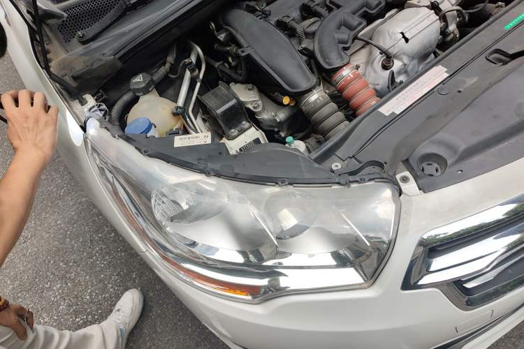 Used Citroen C4L 2015 1.6T Automatic Prestige Edition Engine Bay Right