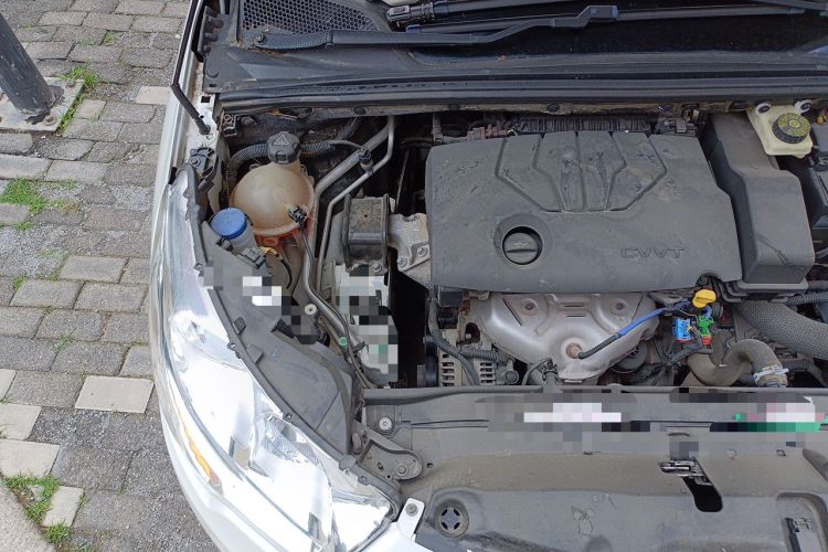 Used Citroen C4L 2015 1.8L Automatic Prestige Edition Engine Bay Right