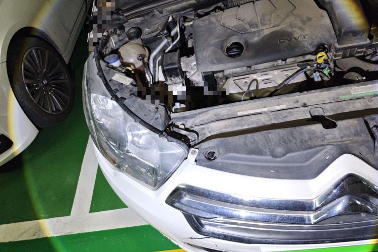 Used Citroen C4L 2015 1.8L Automatic Luxury Edition Engine Bay Right