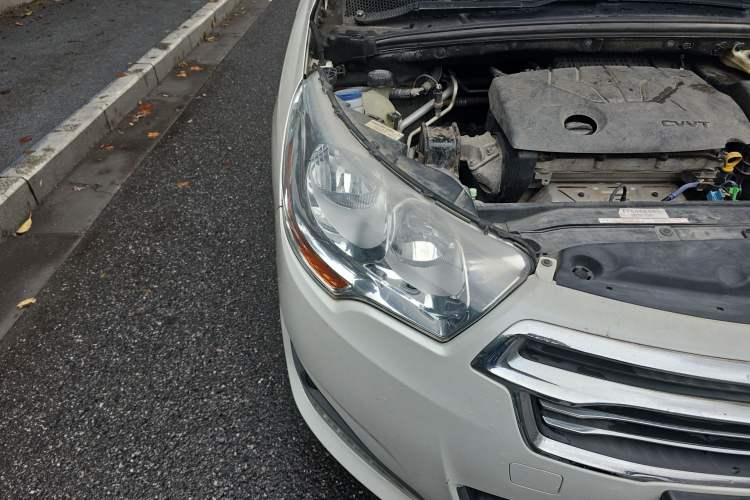 Used Citroen C4L 2015 1.8L Automatic Luxury Edition Engine Bay Right