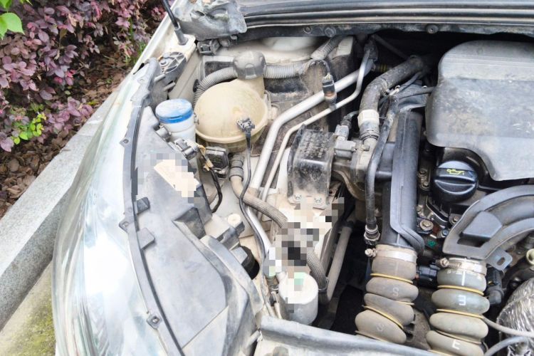 Used Citroen C4L 2015 1.2T Automatic Luxury Edition Engine Bay Right