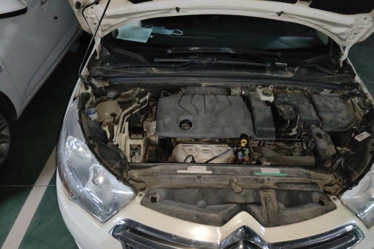 Used Citroen C4L 2015 1.8L Automatic Prestige Edition Engine Bay Right