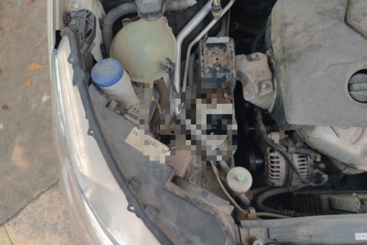Used Citroen C4L 2015 1.8L Automatic Luxury Edition Engine Bay Right