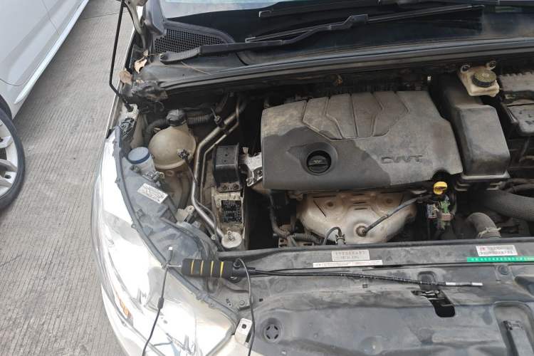 Used Citroen C4L 2015 1.8L Automatic Prestige Edition Engine Bay Right