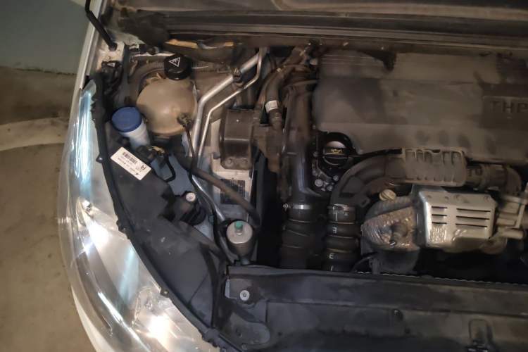 Used Citroen C4L 2015 1.2T Manual Luxury Edition Engine Bay Right