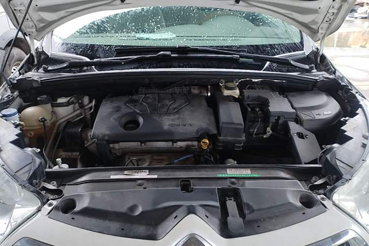 Used Citroen C4L 2015 1.8L Automatic Leading Edition Engine Bay