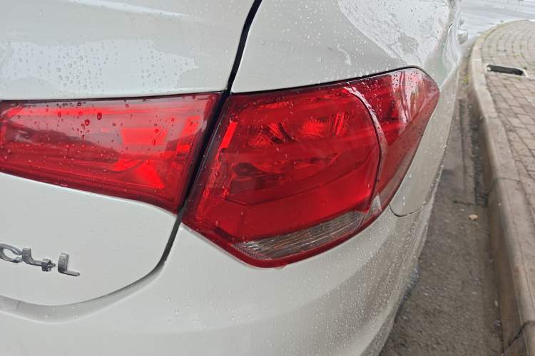 Used Citroen C4L 2015 1.8L Automatic Luxury Edition Exterior 3