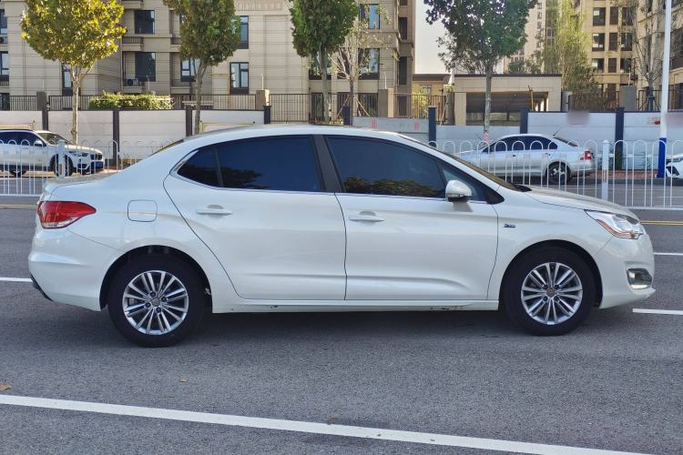 Used Citroen C4L 2015 1.2T Automatic Luxury Edition Exterior 5