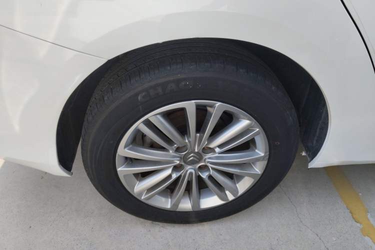 Used Citroen C4L 2015 1.2T Automatic Luxury Edition Exterior 5