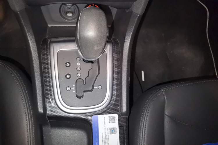 Used Citroen C4L 2015 1.2T Automatic Prestige Edition Gear Lever