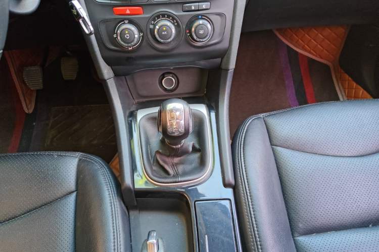 Used Citroen C4L 2015 1.2T Manual Luxury Edition Gear Lever