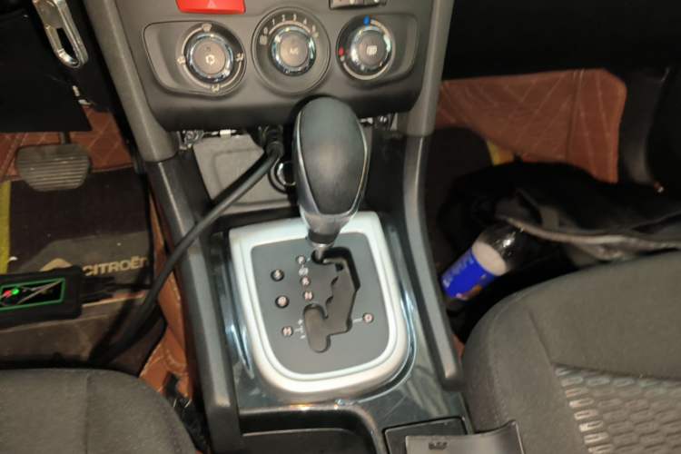 Used Citroen C4L 2015 1.8L Automatic Luxury Edition Gear Lever