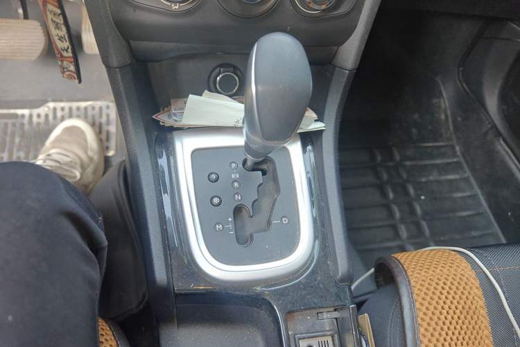 Used Citroen C4L 2015 1.8L Automatic Luxury Edition Gear Lever