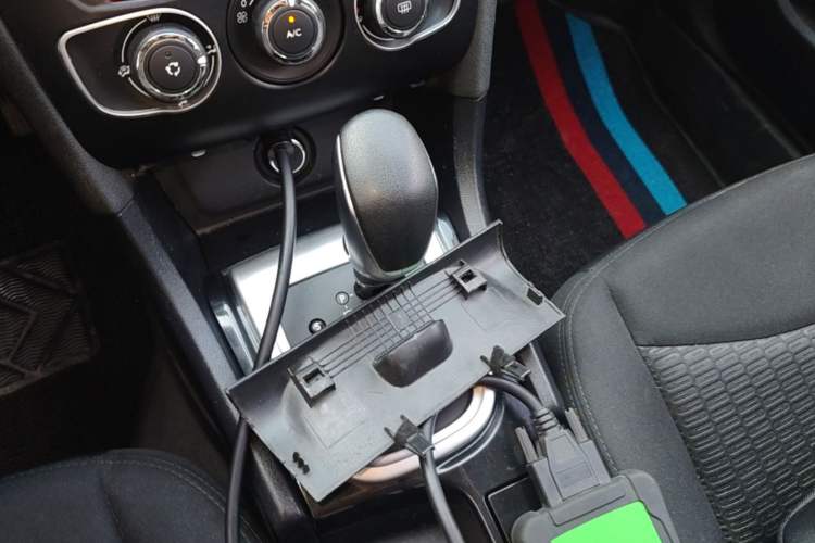 Used Citroen C4L 2015 1.2T Automatic Luxury Edition Gear Lever