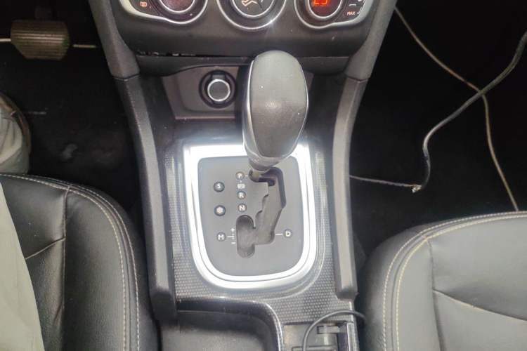 Used Citroen C4L 2015 1.8L Automatic Prestige Edition Gear Lever