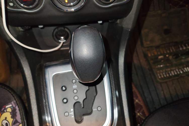 Used Citroen C4L 2015 1.6T Automatic Prestige Edition Gear Lever