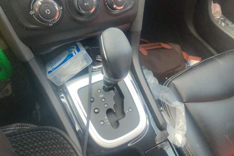 Used Citroen C4L 2015 1.2T Automatic Luxury Edition Gear Lever