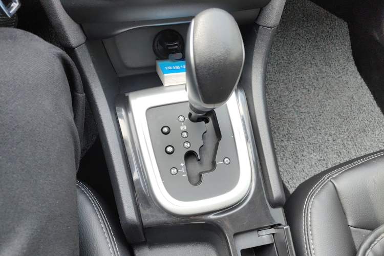 Used Citroen C4L 2015 1.2T Automatic Luxury Edition Gear Lever