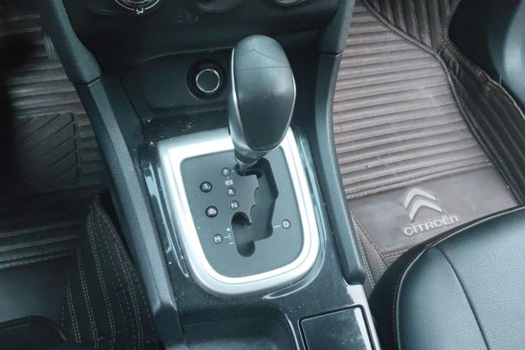 Used Citroen C4L 2015 1.8L Automatic Luxury Edition Gear Lever