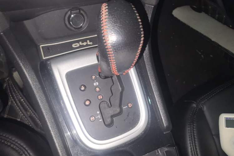 Used Citroen C4L 2015 1.8L Automatic Luxury Edition Gear Lever