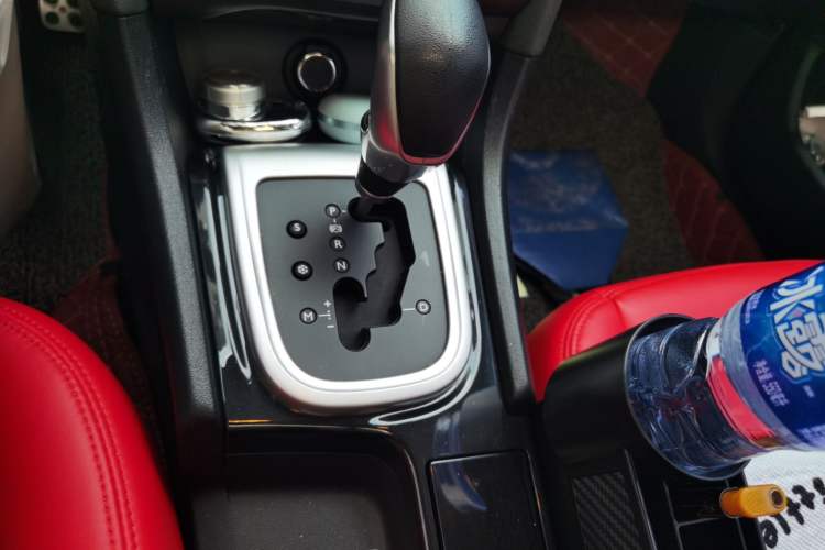 Used Citroen C4L 2015 1.8L Automatic Luxury Edition Gear Lever