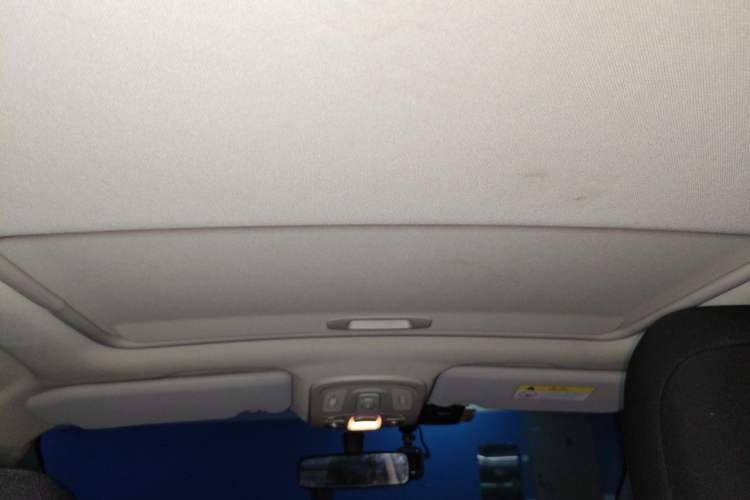 Used Citroen C4L 2015 1.2T Automatic Luxury Edition Headliner