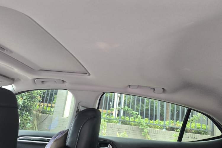 Used Citroen C4L 2015 1.8L Automatic Luxury Edition Headliner
