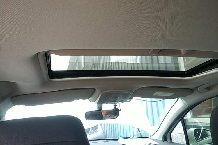 Used Citroen C4L 2015 1.2T Automatic Luxury Edition Headliner