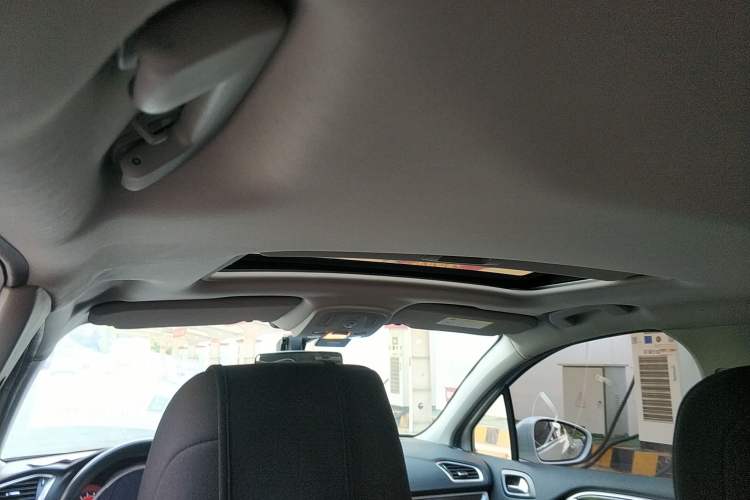 Used Citroen C4L 2015 1.2T Automatic Luxury Edition Headliner