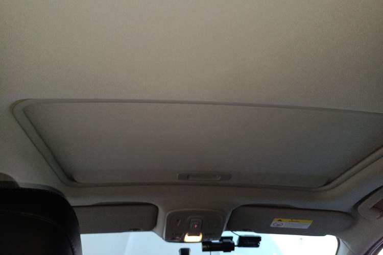 Used Citroen C4L 2015 1.8L Automatic Luxury Edition Headliner