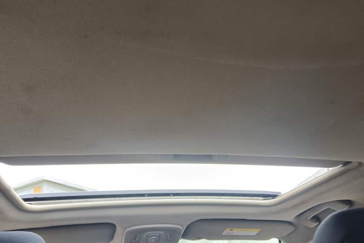 Used Citroen C4L 2015 1.8L Automatic Luxury Edition Headliner