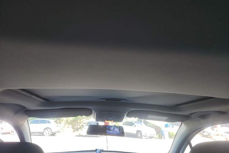 Used Citroen C4L 2015 1.2T Automatic Luxury Edition Headliner