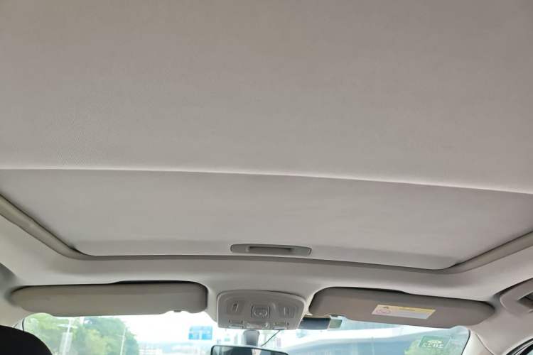 Used Citroen C4L 2015 1.8L Automatic Luxury Edition Headliner