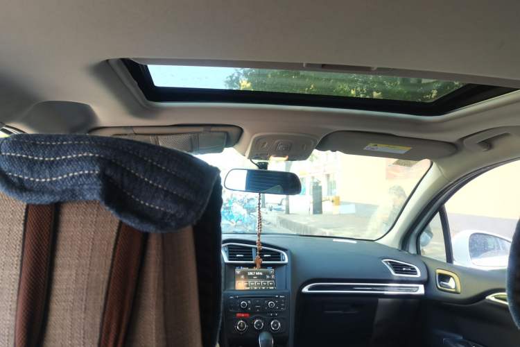 Used Citroen C4L 2015 1.2T Automatic Luxury Edition Headliner