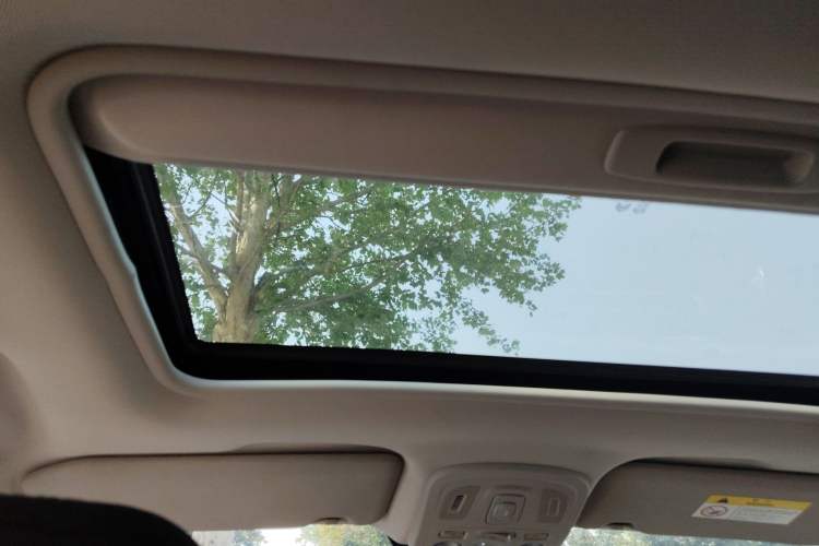 Used Citroen C4L 2015 1.2T Automatic Luxury Edition Headliner