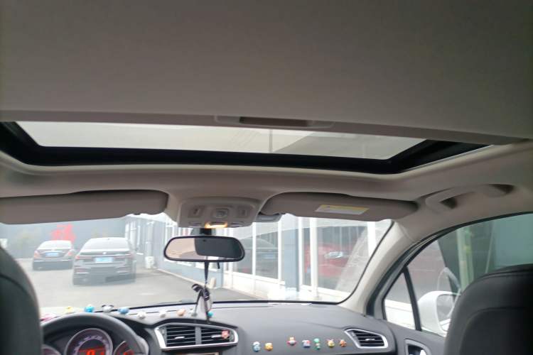 Used Citroen C4L 2015 1.2T Automatic Prestige Edition Headliner