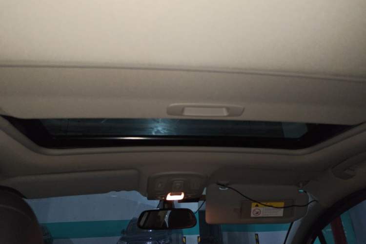 Used Citroen C4L 2015 1.2T Automatic Prestige Edition Headliner