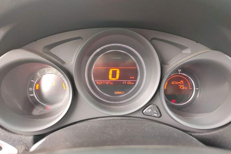 Used Citroen C4L 2015 1.2T Automatic Luxury Edition Instrument Cluster