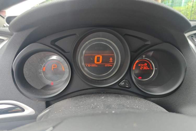 Used Citroen C4L 2015 1.8L Automatic Luxury Edition Instrument Cluster