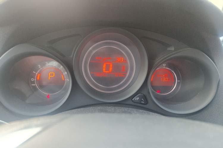 Used Citroen C4L 2015 1.2T Automatic Luxury Edition Instrument Cluster