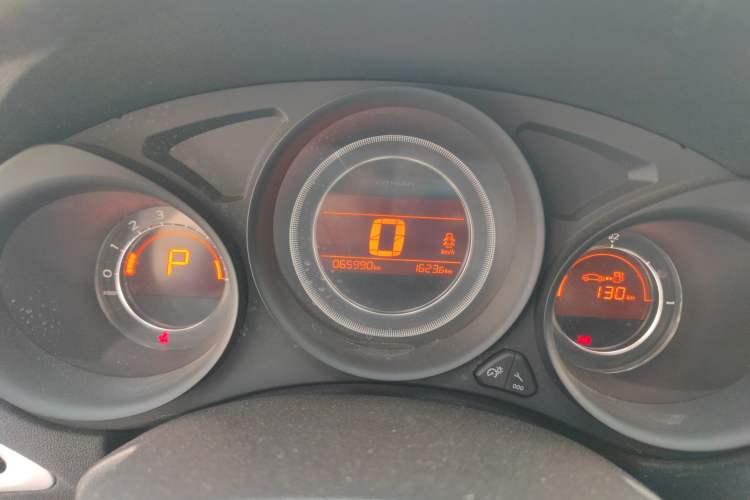Used Citroen C4L 2015 1.8L Automatic Luxury Edition Instrument Cluster