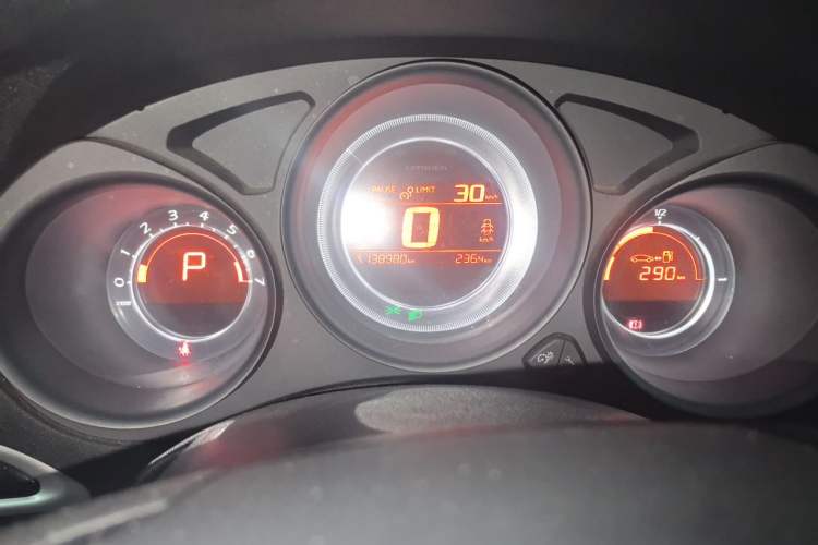 Used Citroen C4L 2015 1.8L Automatic Luxury Edition Instrument Cluster