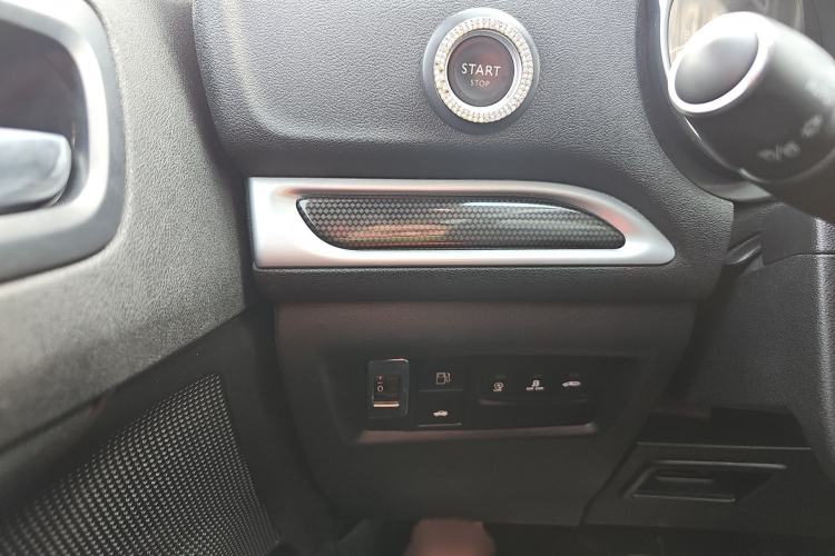 Used Citroen C4L 2015 1.2T Automatic Prestige Edition Interior 1