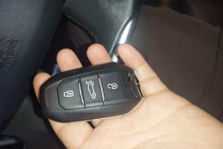 Used Citroen C4L 2015 1.8L Automatic Prestige Edition Interior 1
