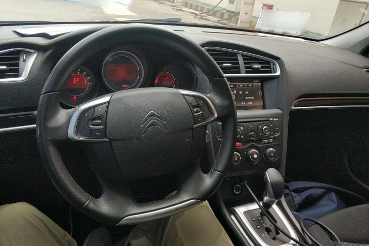 Used Citroen C4L 2015 1.2T Automatic Luxury Edition Interior 2